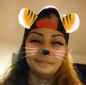 Meet your Posher, April